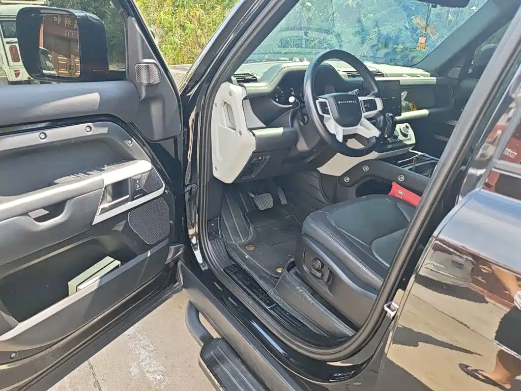 Land Rover Defender — миниатюра 14