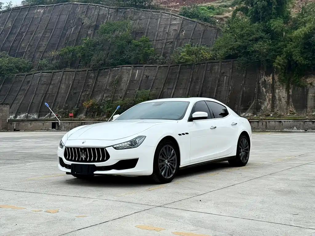 MASERATI GHIBLI