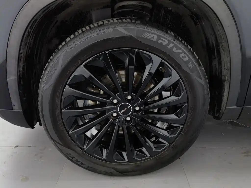 Exeed Lingyun — миниатюра 17