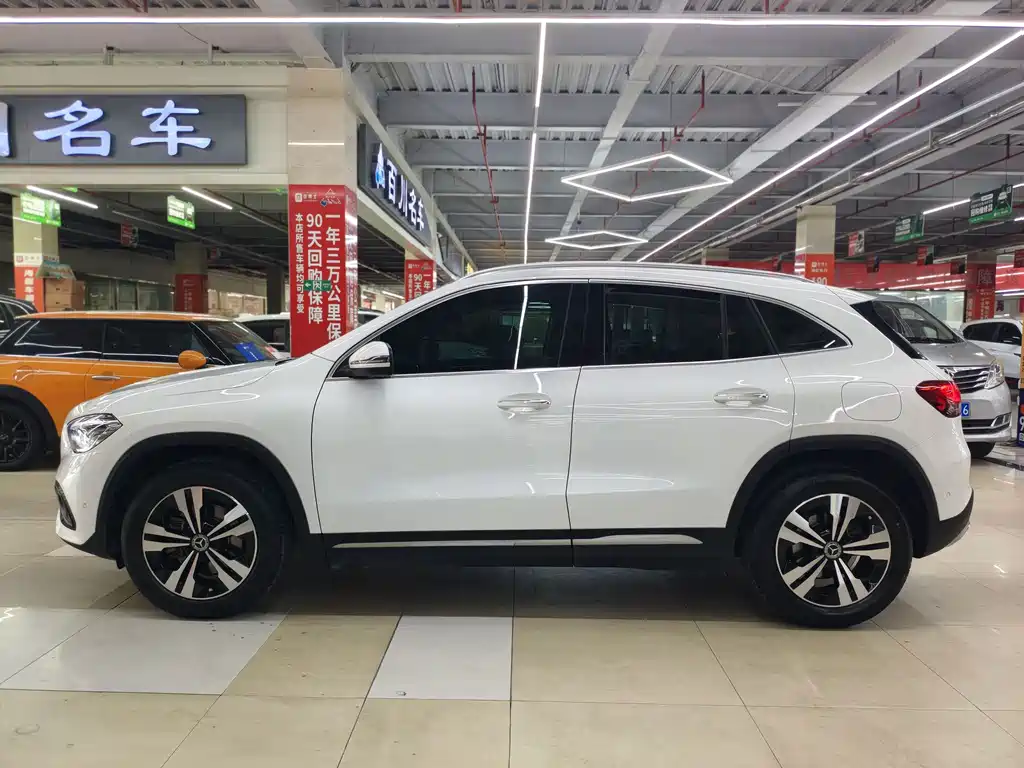 Mercedes-Benz GLA — миниатюра 7