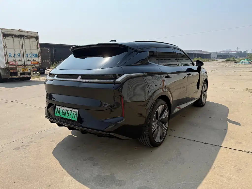 Lynk & Co 08 EM-P — миниатюра 9