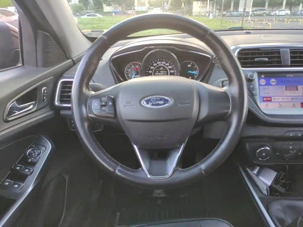 Ford Escort — миниатюра 11