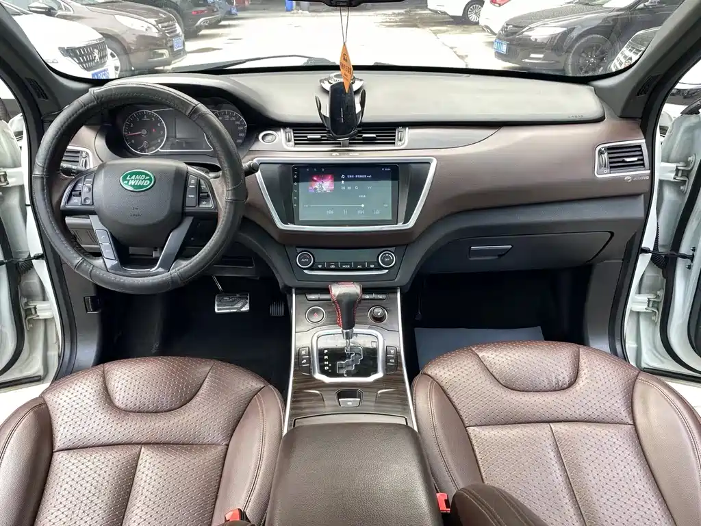 Landwind X7 2016 2.0T Luxury