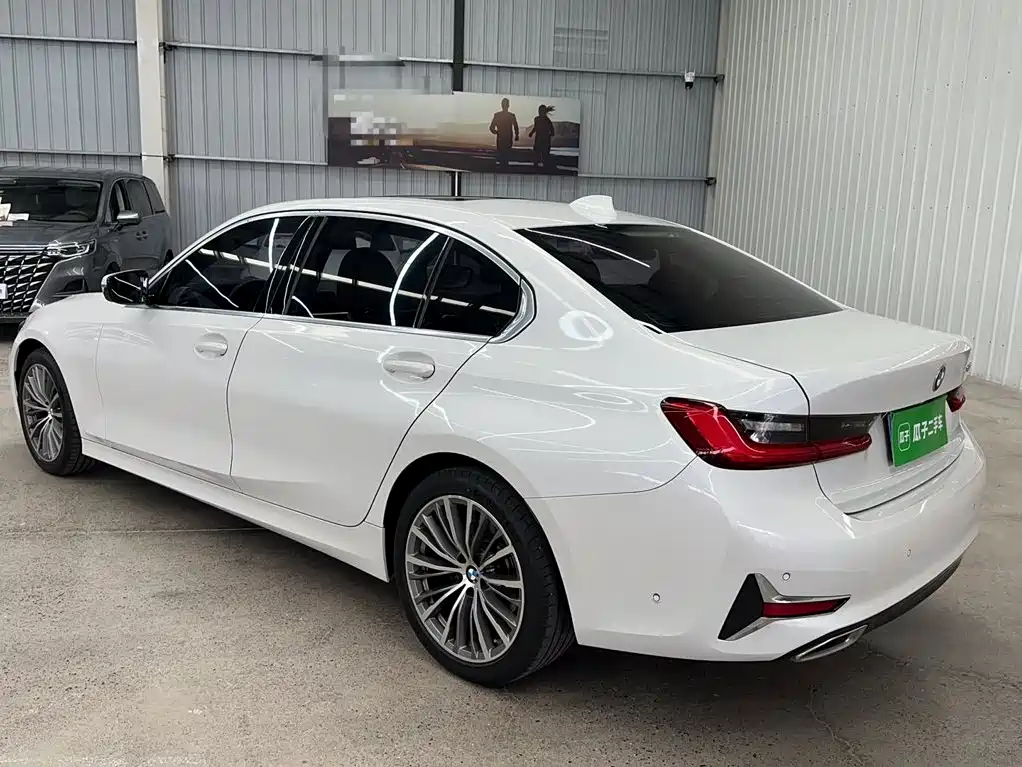 BMW 3 Series — миниатюра 16