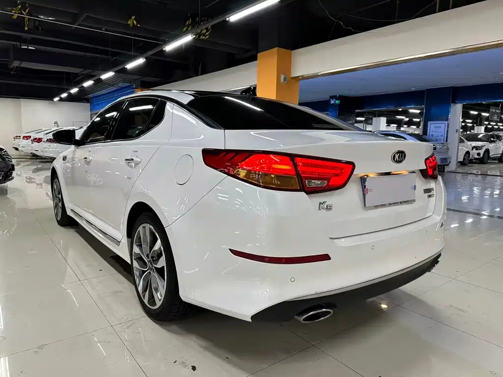 Kia K5 — миниатюра 8