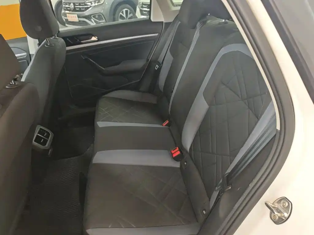 Volkswagen Lavida — миниатюра 17