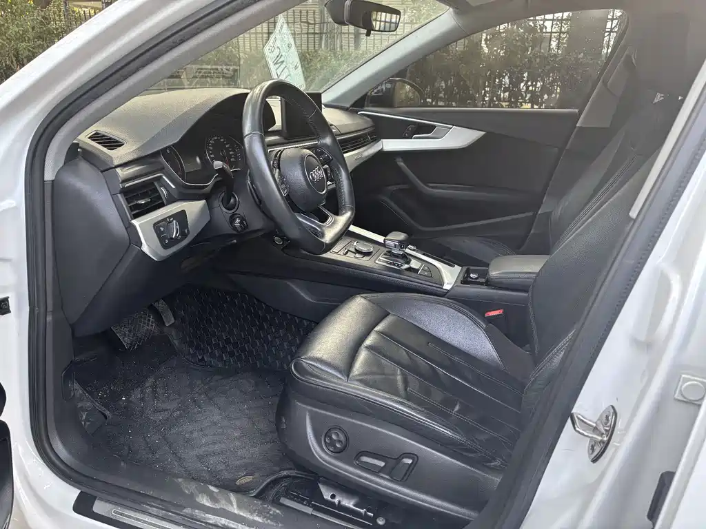 Audi A4L 2018 30 45 TFSI quattro Sport