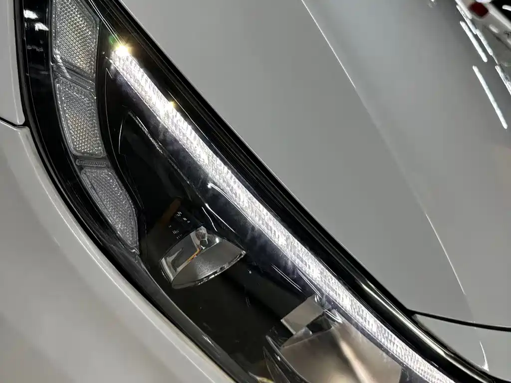 Kia K5 — миниатюра 16