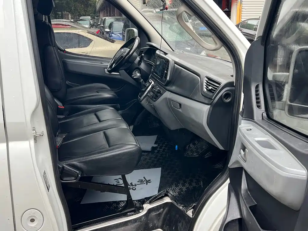 MAXUS V80 — миниатюра 14