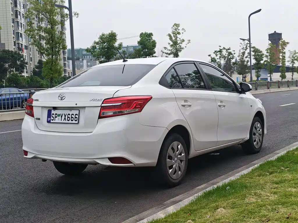 Toyota Vios — миниатюра 6