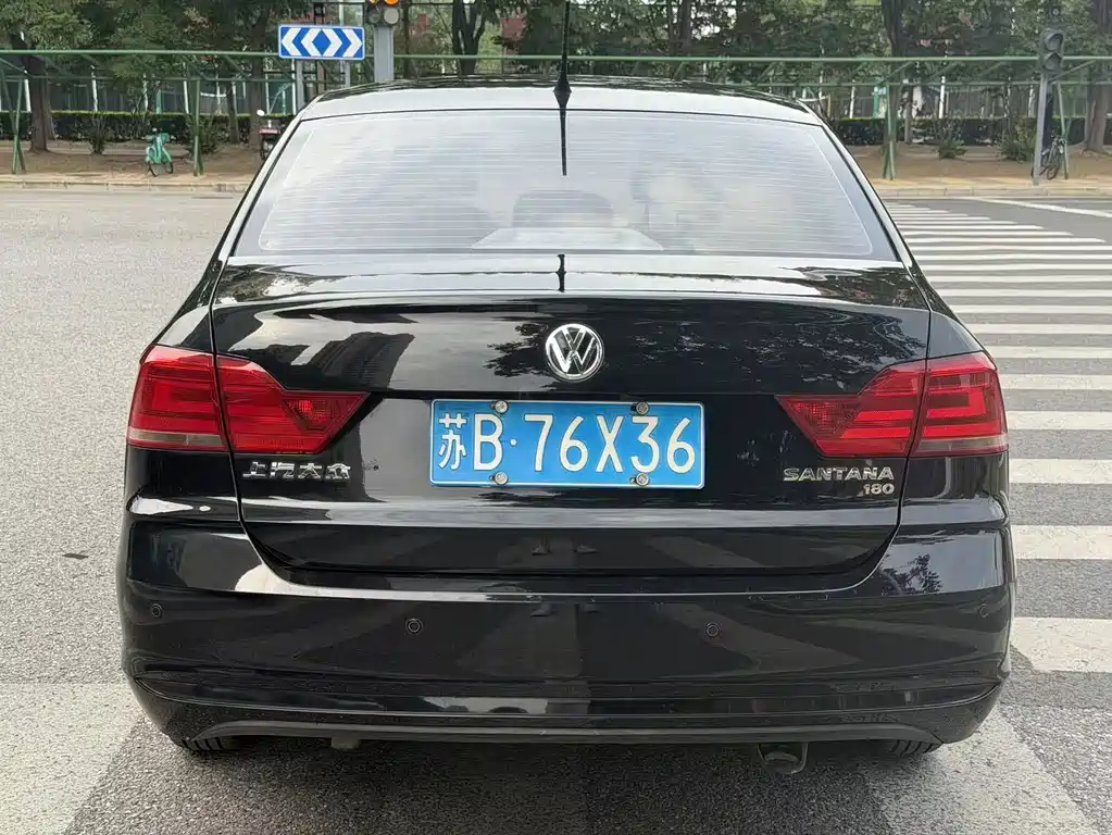 Volkswagen Santana — миниатюра 7
