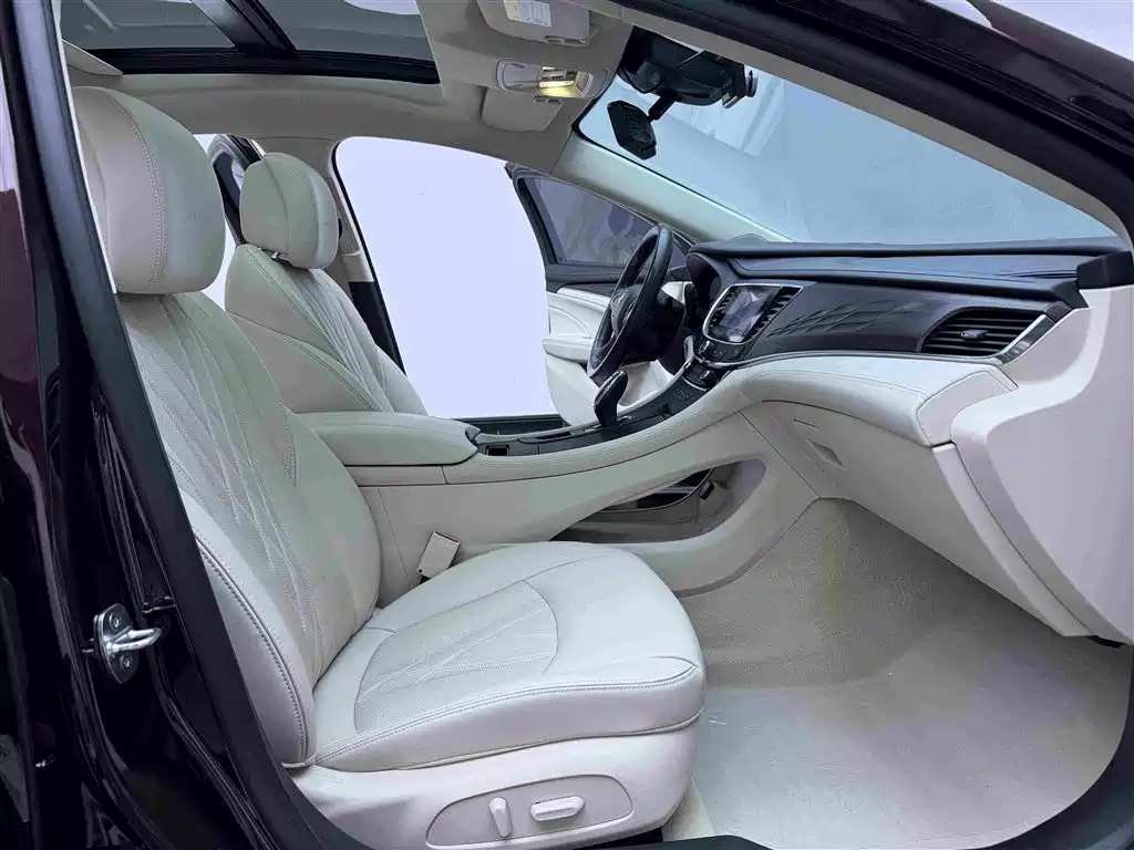 Buick LaCrosse 2022 Avenir