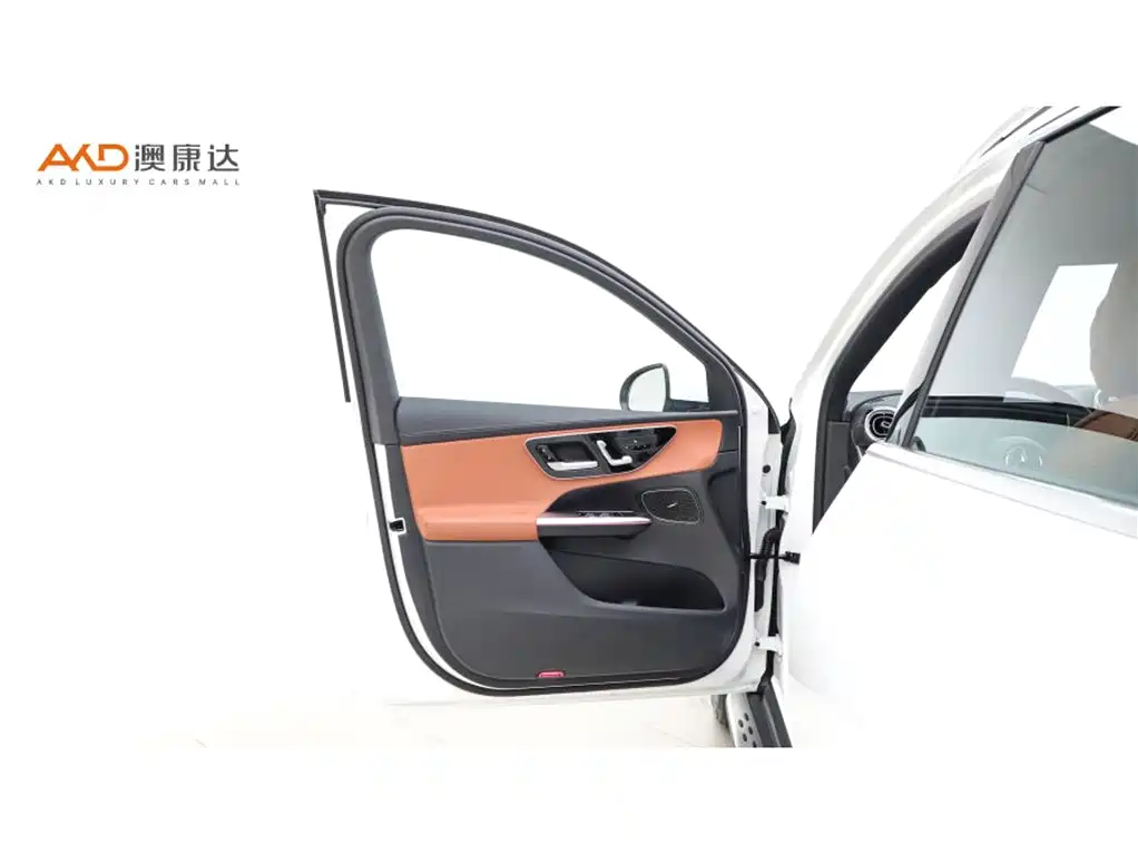 Mercedes-Benz GLC — миниатюра 10