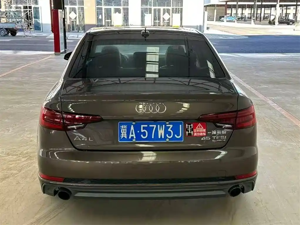 Audi A4L 2018 30 45 TFSI quattro Sport