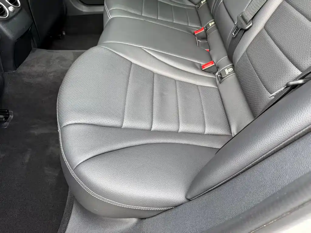 Mercedes-Benz C-Class — миниатюра 18