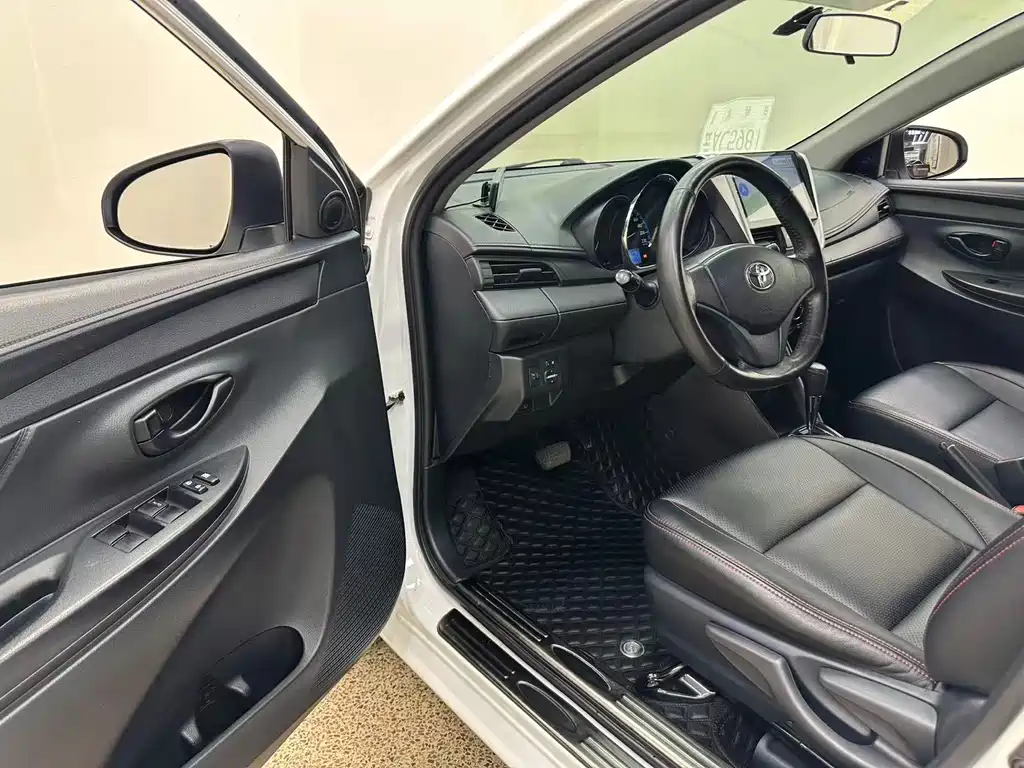 Toyota Yaris L — миниатюра 14