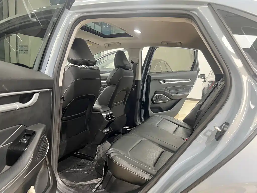 Geely Emgrand — миниатюра 6