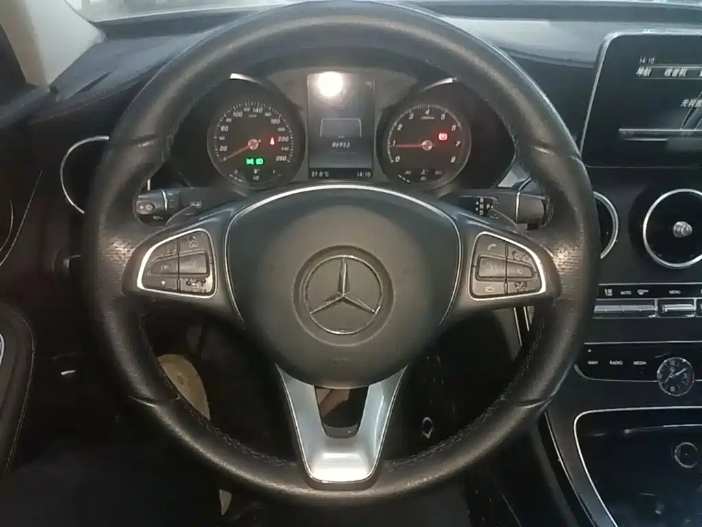 Mercedes-Benz C-Class — миниатюра 11