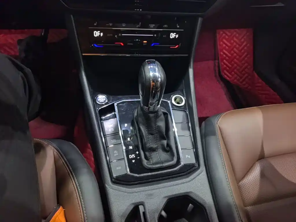 Volkswagen Lavida — миниатюра 14