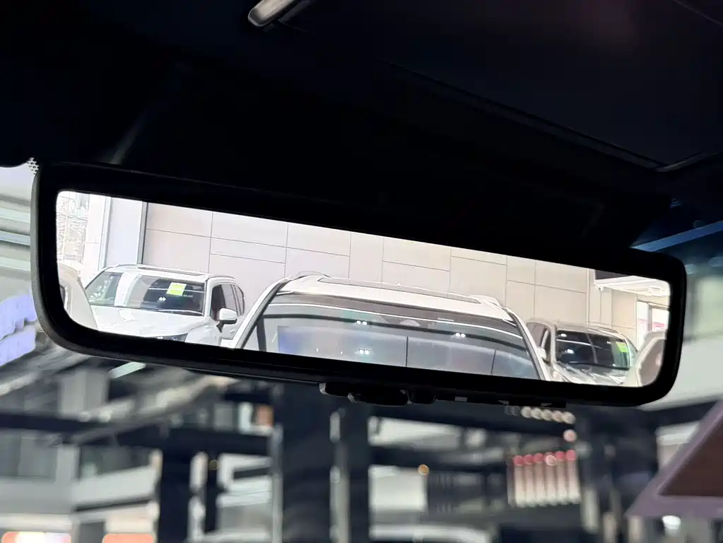 Lexus LX — миниатюра 15