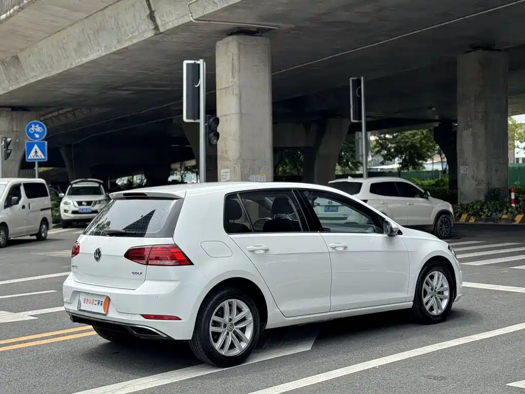 Volkswagen Golf — миниатюра 4