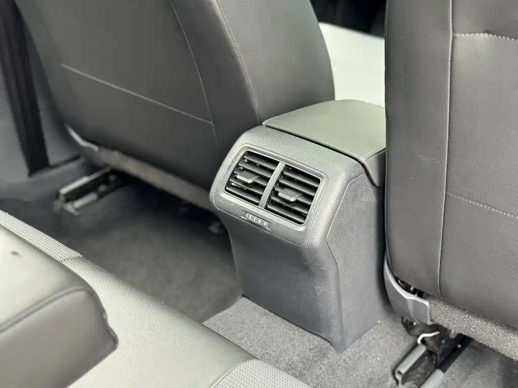 Volkswagen Golf — миниатюра 13