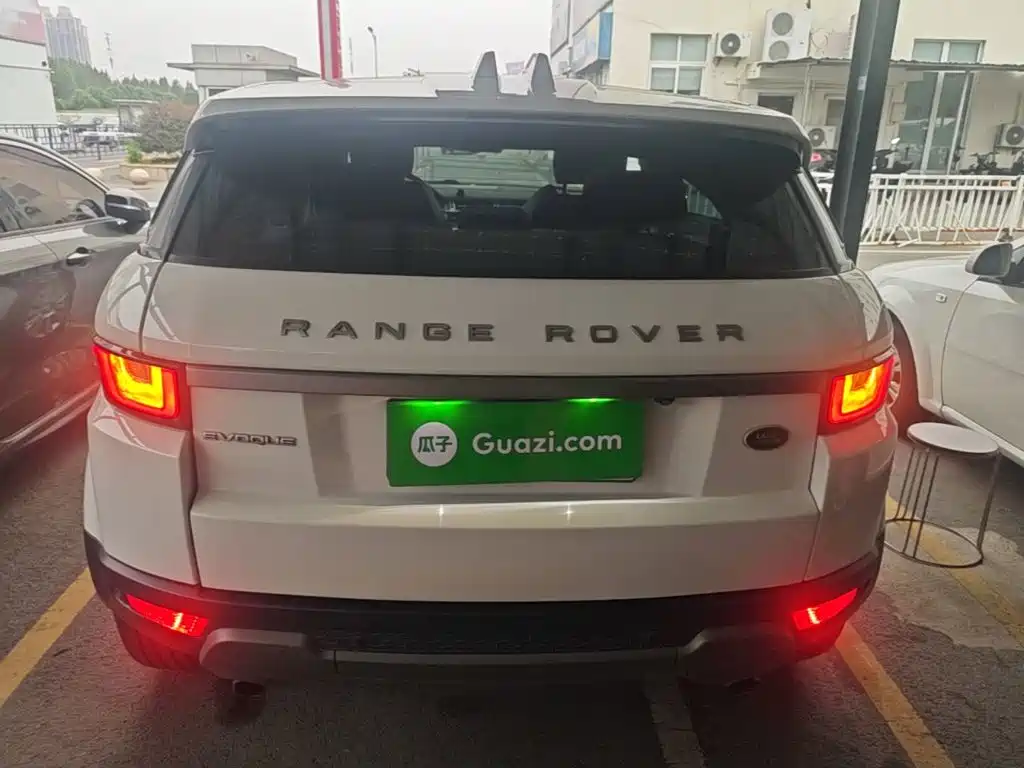 Land Rover Evoque — миниатюра 6