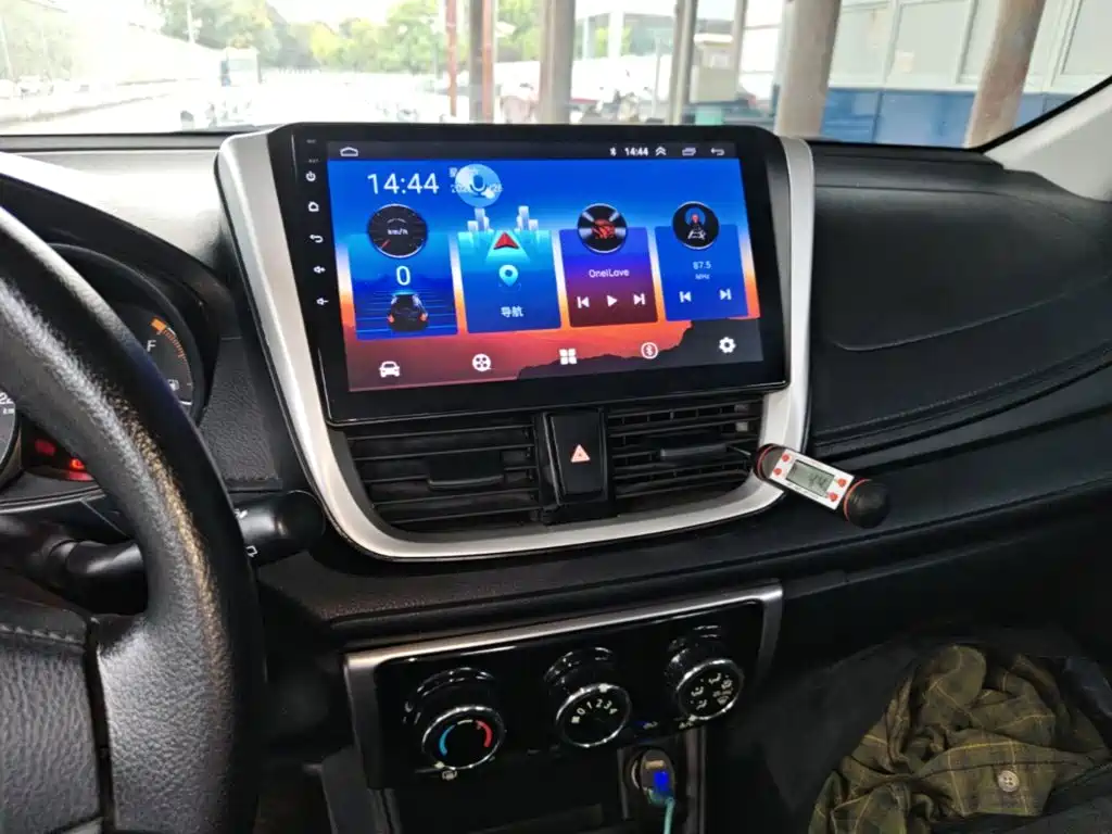 Toyota Yaris L — миниатюра 13