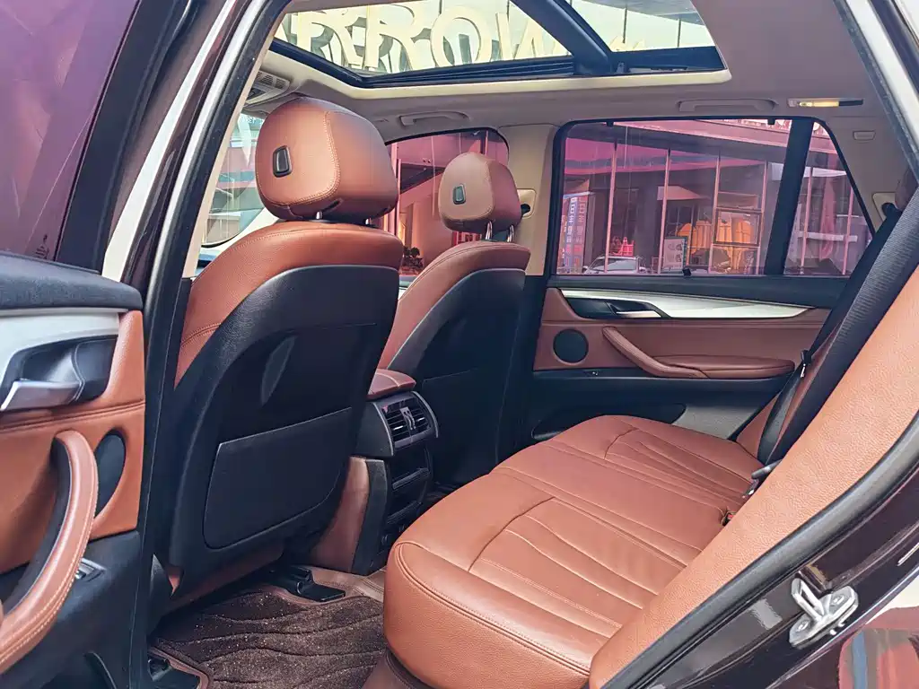 BMW X5 (Import) — миниатюра 10