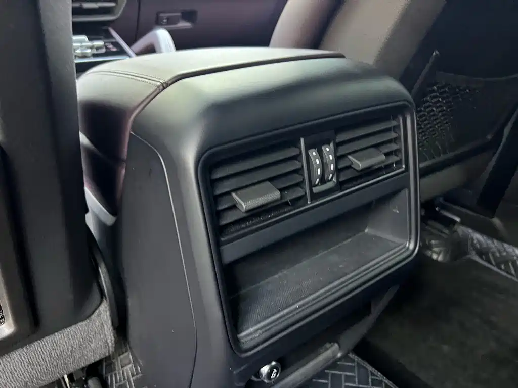 Porsche Cayenne Hybrid — миниатюра 21