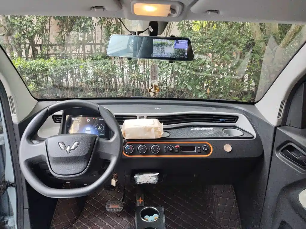 Wuling MINIEV — миниатюра 9
