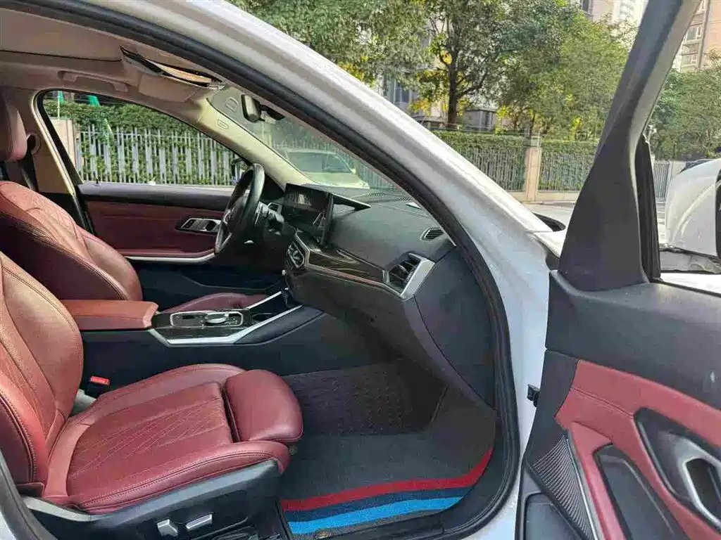 BMW 3 Series — миниатюра 8