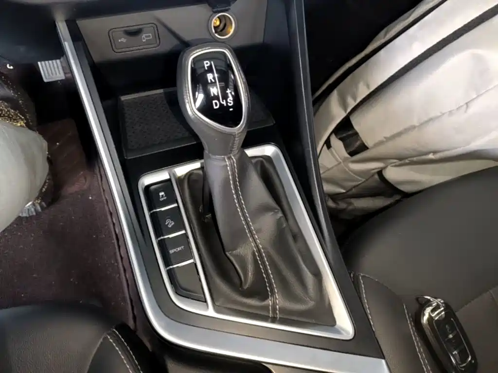 Geely Vision X3 — миниатюра 10