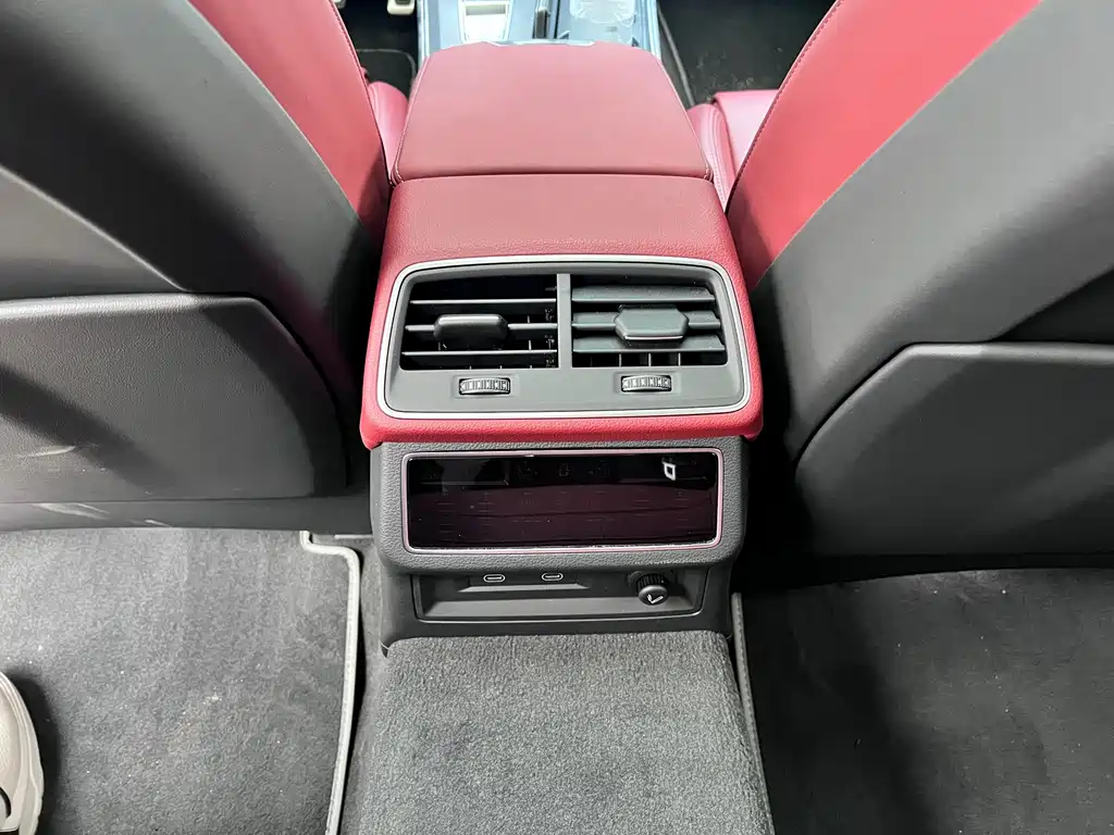 Audi A7L — миниатюра 12