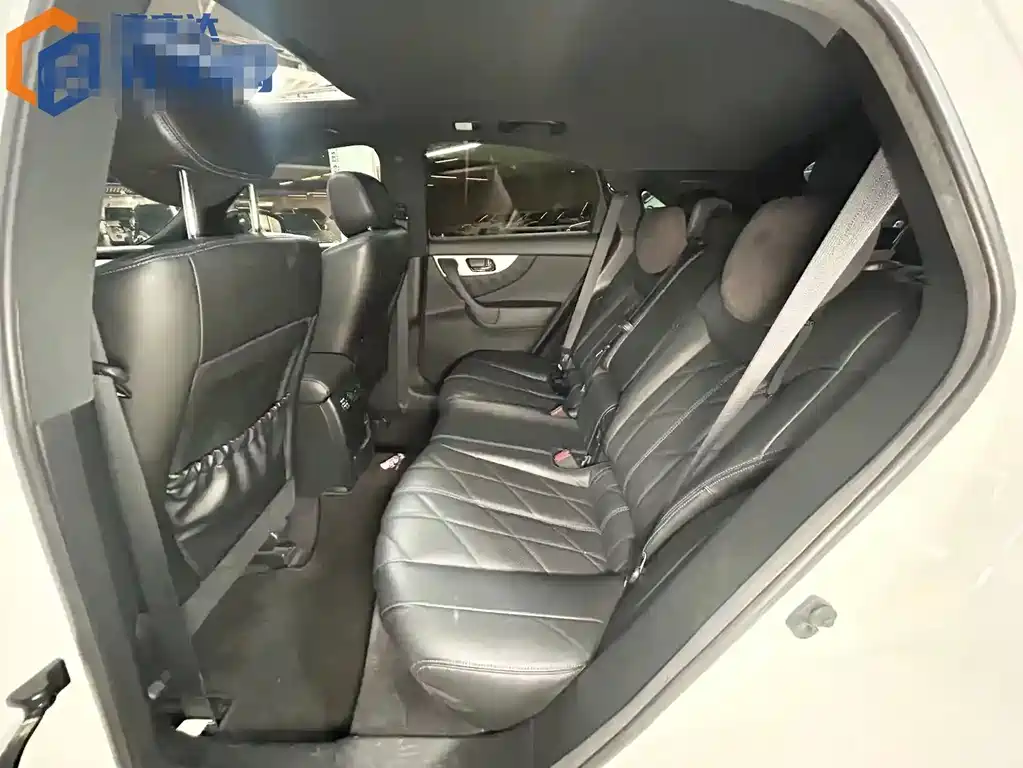 Infiniti QX70 — миниатюра 3