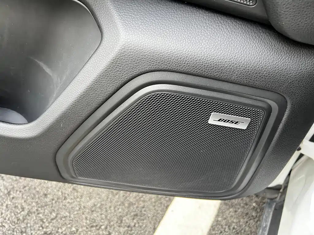 Porsche Macan — миниатюра 6