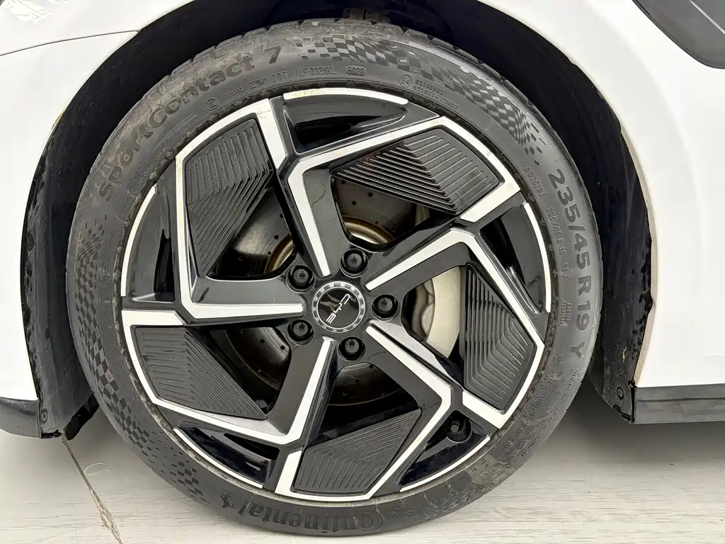 BYD Seal — миниатюра 17