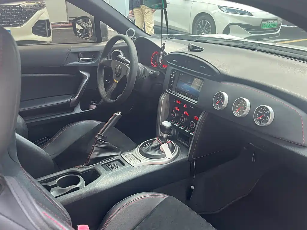 Subaru BRZ — миниатюра 6