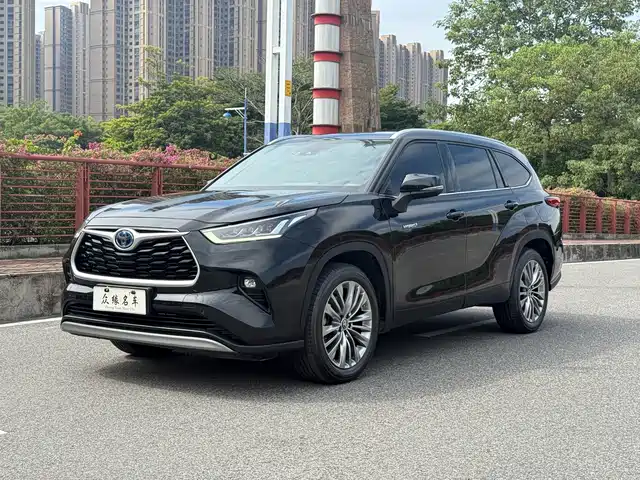 TOYOTA HIGHLANDER 2023