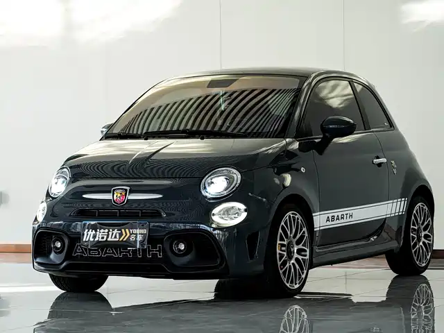 Abarth 500 2022 1.4 T MT — фото 1