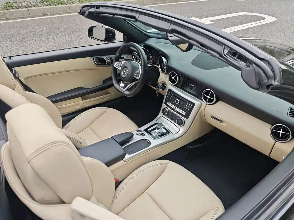 Mercedes-Benz SLC — миниатюра 16
