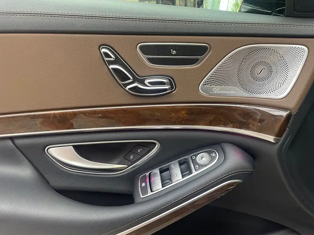 Mercedes-Benz S-Class — миниатюра 21