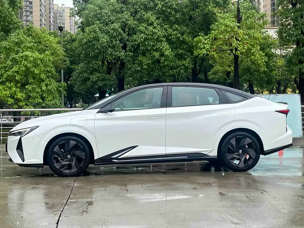 Lingxi L 2025 +