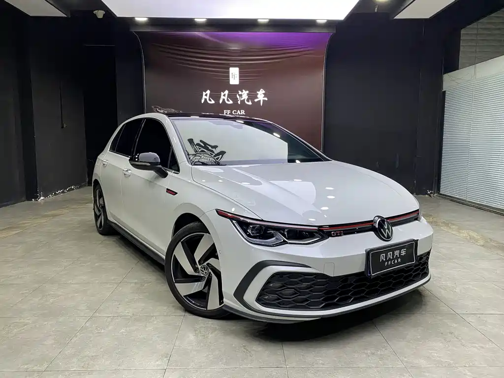 Volkswagen Golf GTI