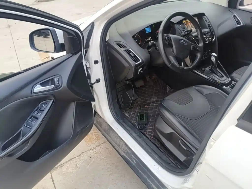 Ford Focus — миниатюра 16