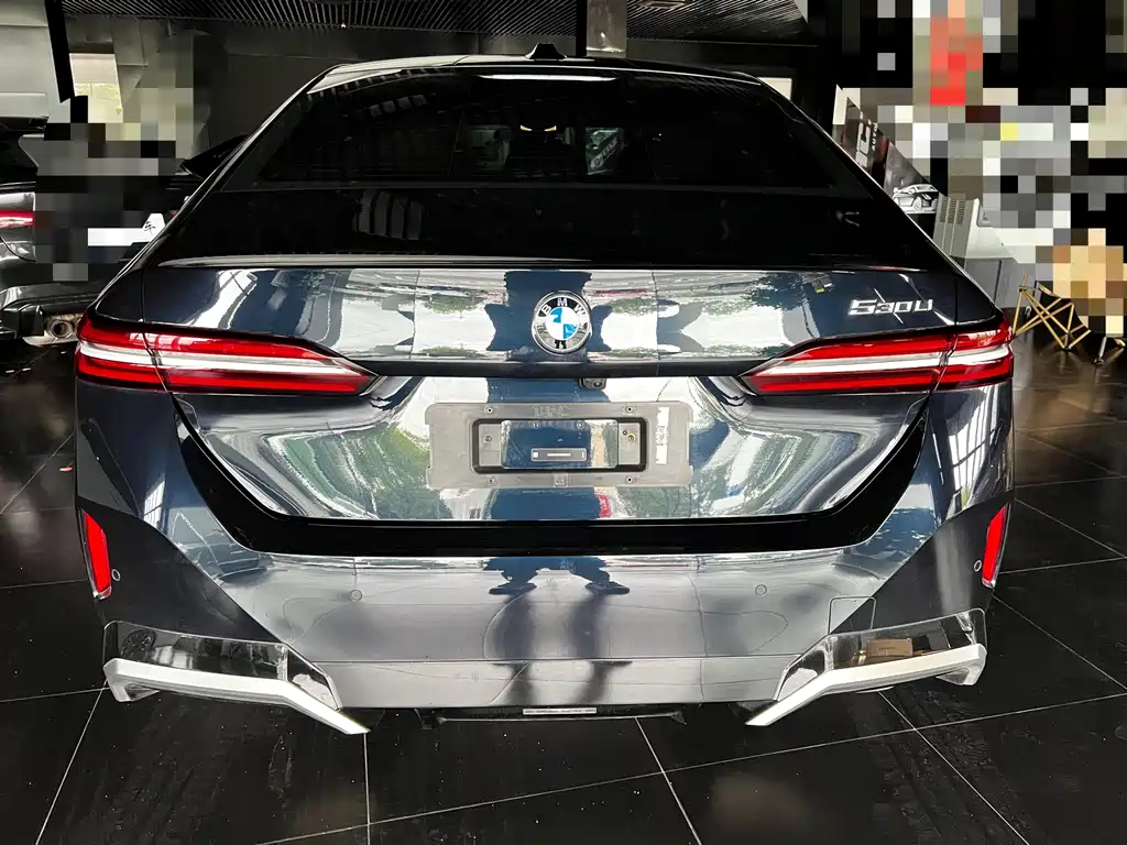 BMW 5 Series — миниатюра 20
