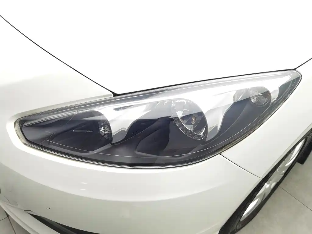 Peugeot 308 — миниатюра 7
