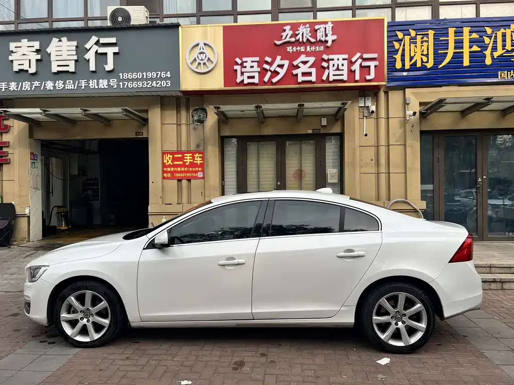 Volvo S60 — миниатюра 3