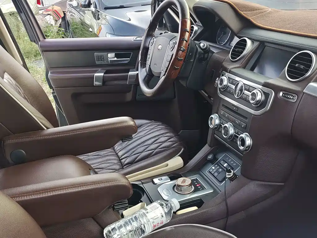 Land Rover Discovery — миниатюра 4