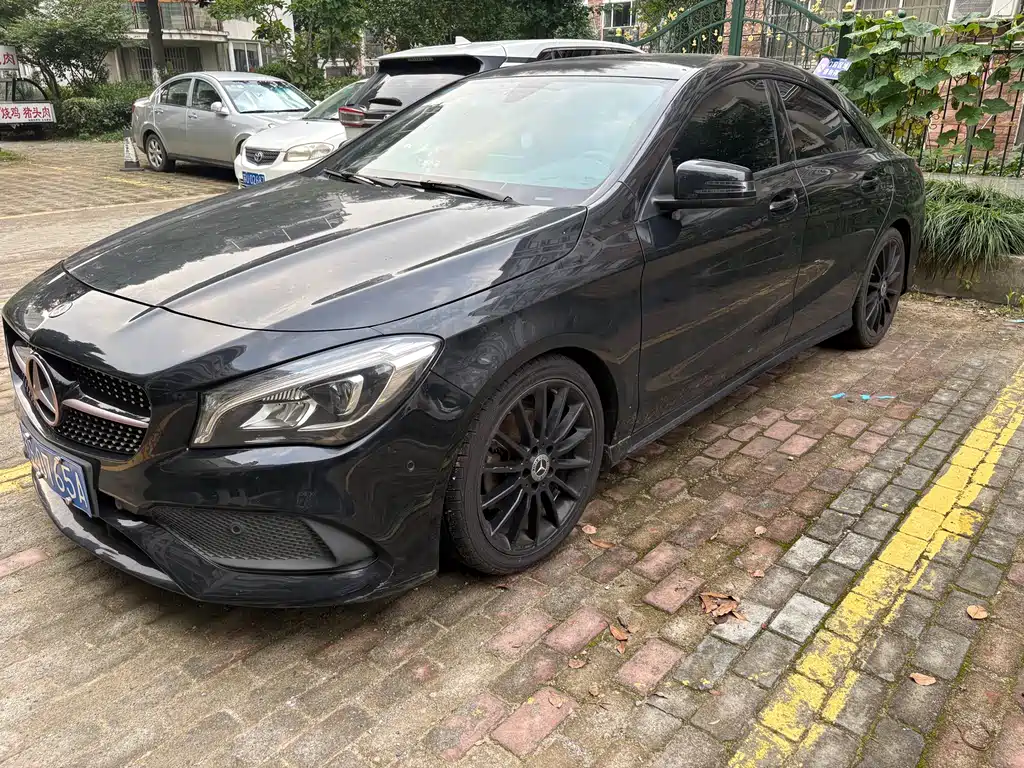Mercedes-Benz CLA 2018 CLA 200 Fashion